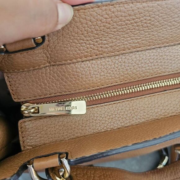 Michael Kors Acorn camel brown soft leather Anabelle crossbody hand bag - Picture 6 of 8